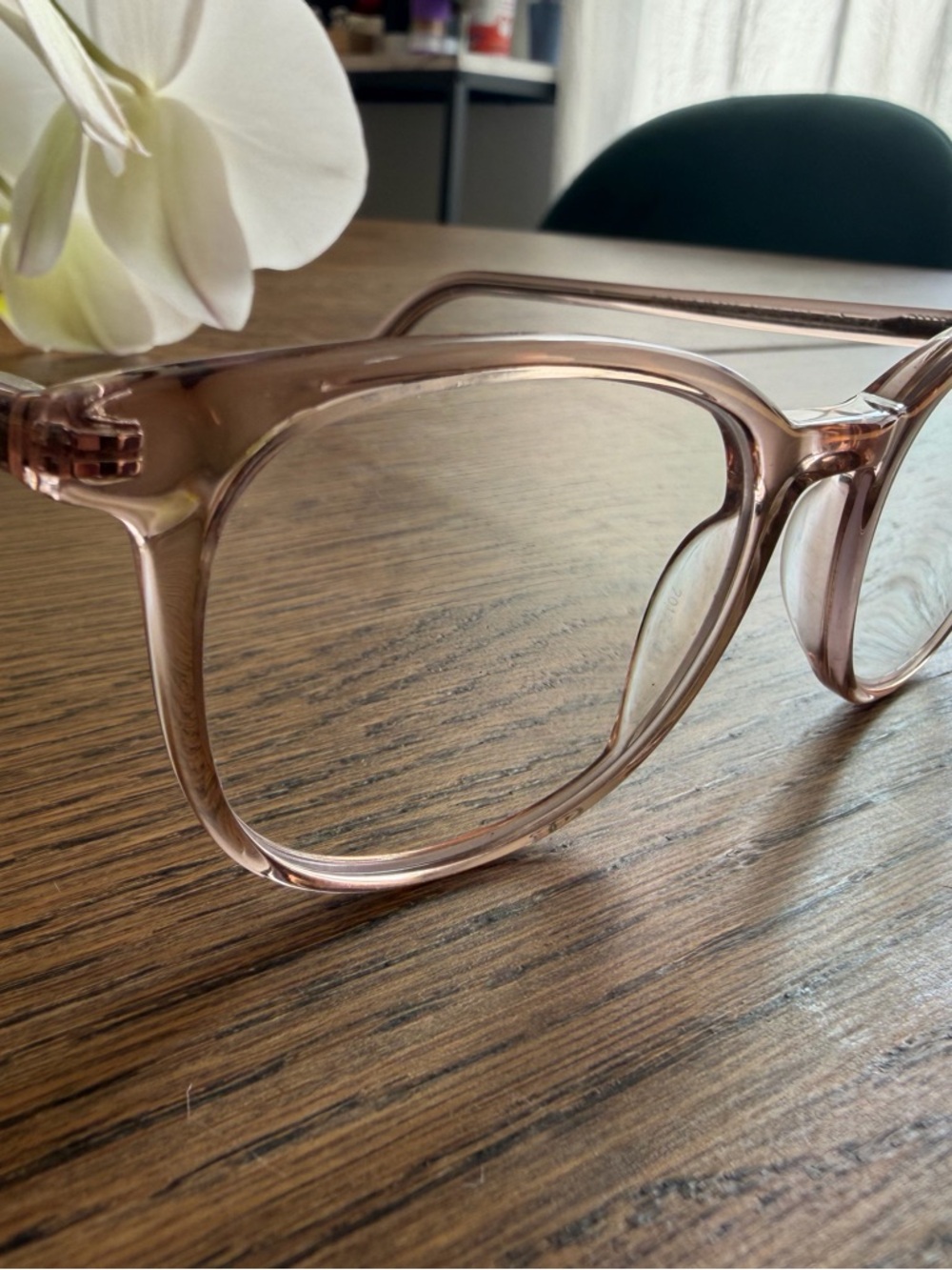 Warby Parker Translucent Blush Round Frames - Picture 4 of 9